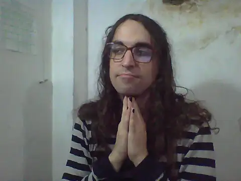 Snapshot of LaCuerva chatting on 05/27/26, 05:32 LaCuerva online show from 05/27/26, 05:32