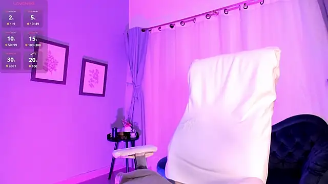 Scarlet Big boobs online show from 07/23/26, 03:04
