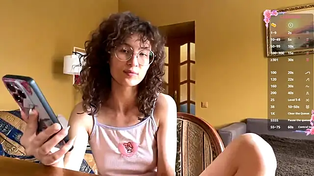 Snapshot of CurlyWinx chatting on 05/03/26, 08:42 CurlyWinx online show from 05/03/26, 08:42