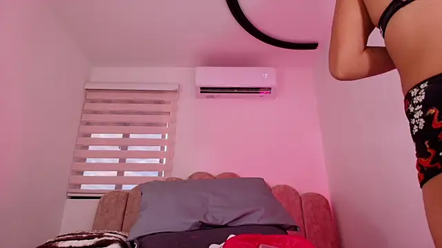 Malaia thompson  online show from 08/01/26, 12:04