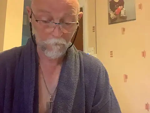 Snapshot of Moonraker64 chatting on 07/02/26, 05:13 Moonraker64 online show from 07/02/26, 05:13