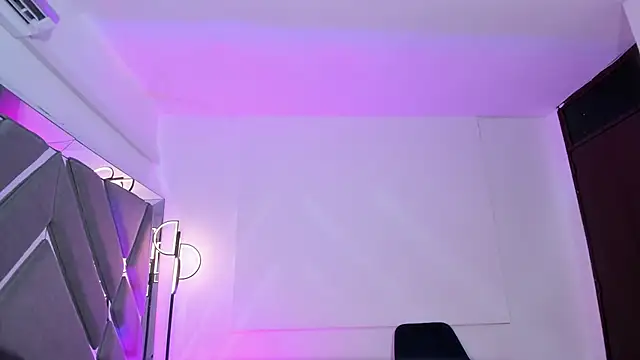 Snapshot of AmaraLewis chatting on 05/20/26, 12:44 AmaraLewis online show from 05/20/26, 12:44