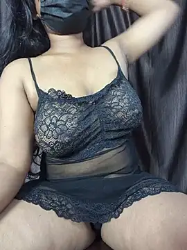 Indianaayra online show from 07/04/26, 05:19