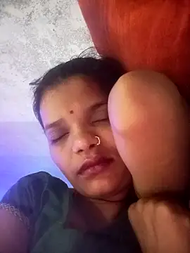 Snapshot of Student_garl_1 chatting on 05/18/26, 11:54 Student garl 1 online show from 05/18/26, 11:54