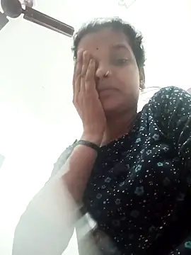 Snapshot of Student_garl_1 chatting on 05/21/26, 11:56 Student garl 1 online show from 05/21/26, 11:56