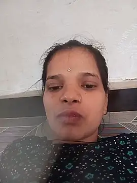 Snapshot of Student_garl_1 chatting on 05/30/26, 11:07 Student garl 1 online show from 05/30/26, 11:07