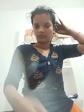 Snapshot of Student_garl_1 chatting on 06/11/26, 12:32 Student garl 1 online show from 06/11/26, 12:32