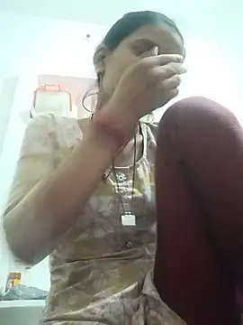 Snapshot of Student_garl_1 chatting on 07/04/26, 01:01 Student garl 1 online show from 07/04/26, 01:01
