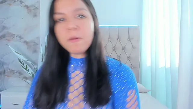 Snapshot of Clara4w chatting on 05/25/26, 12:00 Clara4w online show from 05/25/26, 12:00