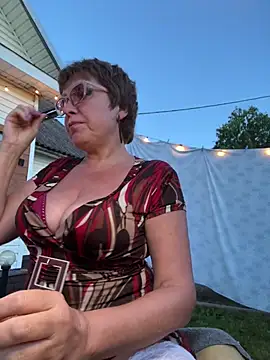 bettybutter  online show from 08/02/26, 06:50