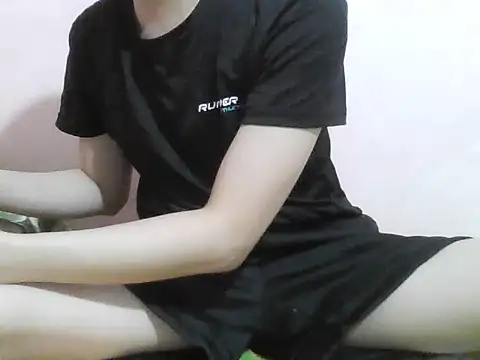 Zineyy online show from 06/29/26, 10:26