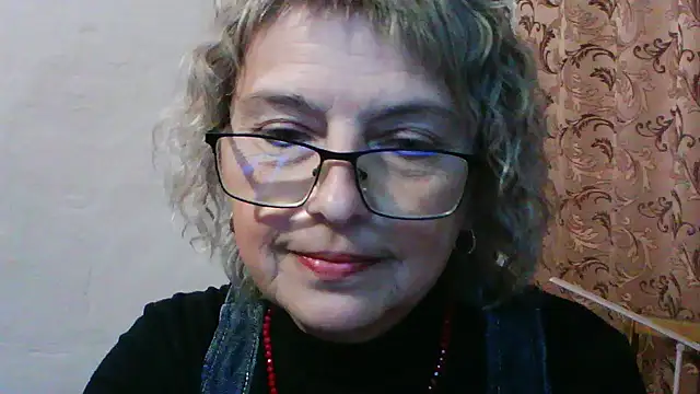 Snapshot of ElizabethGorden chatting on 06/16/26, 05:26 ElizabethGorden online show from 06/16/26, 05:26