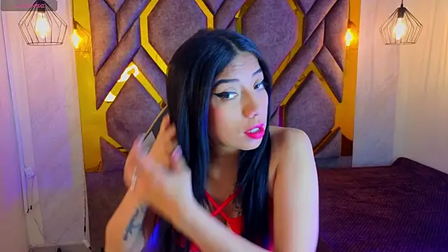 Snapshot of Ey_Im_simone_ chatting on 05/06/26, 12:21 Ey Im simone online show from 05/06/26, 12:21