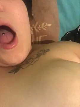 alexaparedes00 online show from 05/05/26, 11:13