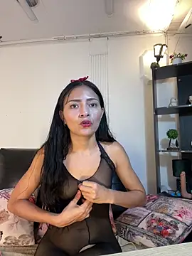 Snapshot of Karol_Wilde chatting on 05/19/26, 01:00 Karol Wilde online show from 05/19/26, 01:00