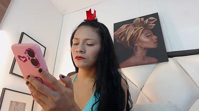 Snapshot of Karol_Wilde chatting on 06/22/26, 11:57 Karol Wilde online show from 06/22/26, 11:57