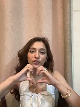 Lilywant online show from 05/17/26, 11:17