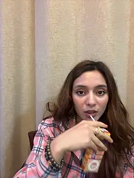 Lilywant online show from 06/14/26, 04:09