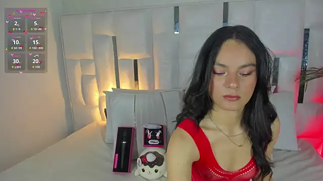 Snapshot of Violet_vyx chatting on 07/19/26, 04:49 Violet vyx online show from 07/19/26, 04:49