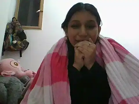 Snapshot of babyangel2002 chatting on 05/18/26, 06:36 babyangel2002 online show from 05/18/26, 06:36