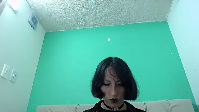 amoremerchmar online show from 06/17/26, 03:09