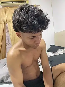 Snapshot of thecamilo chatting on 06/15/26, 10:34 thecamilo online show from 06/15/26, 10:34