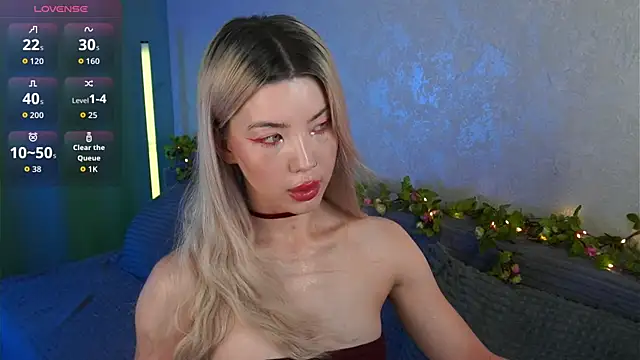LindaThackerr online show from 06/20/26, 04:15