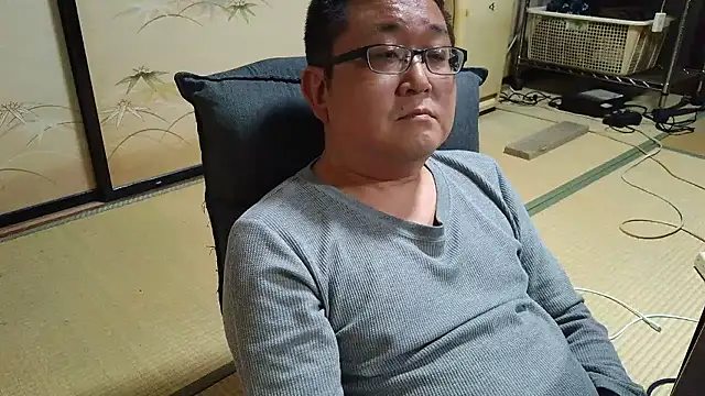 Snapshot of Tkousuke chatting on 05/10/26, 01:05 Tkousuke online show from 05/10/26, 01:05