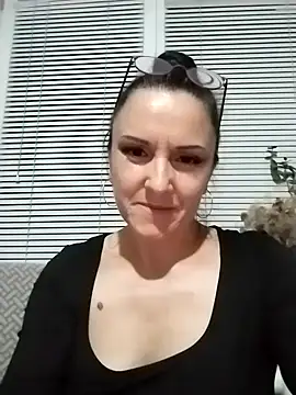 MillaMia45 online show from 05/19/26, 07:20