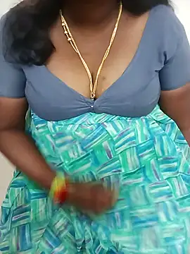 Snapshot of Tamil-bhava chatting on 05/05/26, 01:08 Tamil-bhava online show from 05/05/26, 01:08
