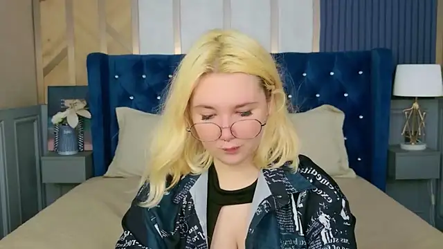 Cassey Well online show from 05/22/26, 03:46