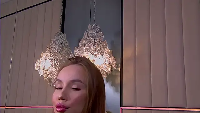 Jasmin Glow online show from 06/17/26, 01:12