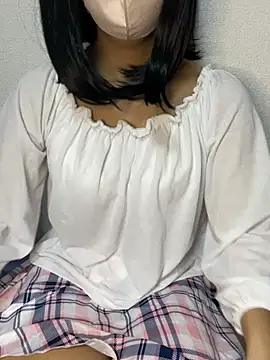 Snapshot of aya_chan00 chatting on 05/18/26, 04:07 aya chan00 online show from 05/18/26, 04:07