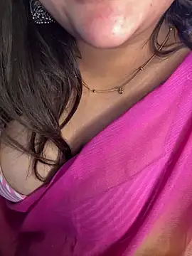 Snapshot of Rupali3 chatting on 07/04/26, 07:42 Rupali3 online show from 07/04/26, 07:42