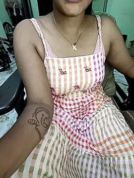 Snapshot of Tamil__Thara003 chatting on 05/08/26, 05:40 Tamil Thara003 online show from 05/08/26, 05:40