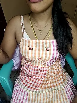 Snapshot of Tamil__Thara003 chatting on 06/06/26, 11:26 Tamil Thara003 online show from 06/06/26, 11:26