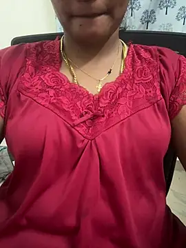 Snapshot of Tamil__Thara003 chatting on 07/10/26, 06:54 Tamil Thara003 online show from 07/10/26, 06:54
