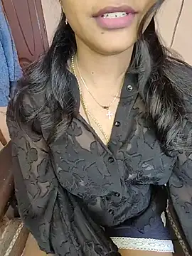 Snapshot of Tamil__Thara003 chatting on 07/12/26, 03:41 Tamil Thara003 online show from 07/12/26, 03:41