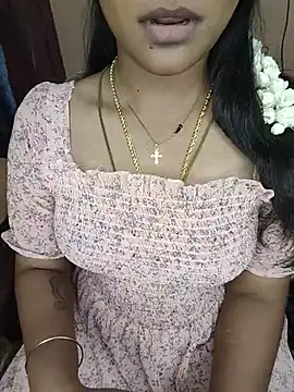 Snapshot of Tamil__Thara003 chatting on 07/18/26, 04:44 Tamil Thara003 online show from 07/18/26, 04:44