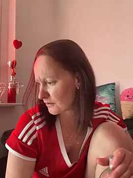 LindaLee90 online show from 05/16/26, 10:36
