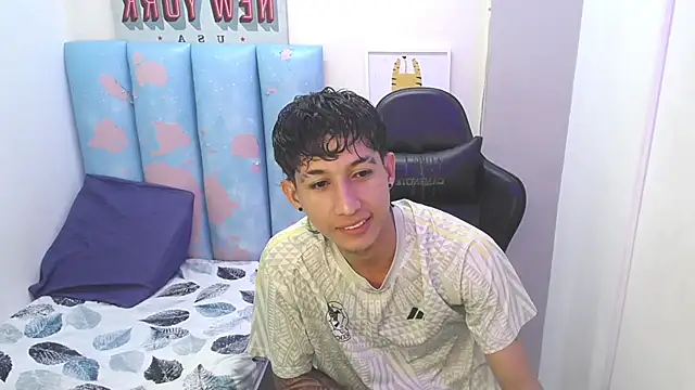 Snapshot of liam_play chatting on 06/02/26, 03:08 liam play online show from 06/02/26, 03:08
