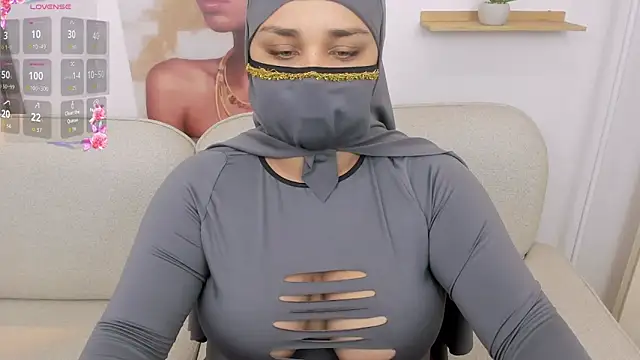 Snapshot of Salma_farouk chatting on 06/18/26, 03:18 Salma farouk online show from 06/18/26, 03:18