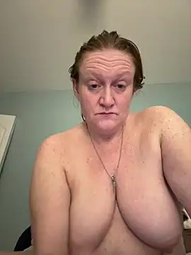 Kellilyn10 online show from 05/18/26, 04:07