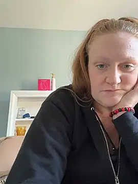Kellilyn10 online show from 06/03/26, 02:44