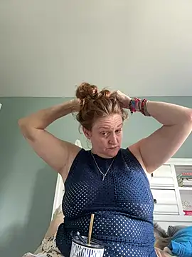 Kellilyn10 online show from 07/11/26, 07:49
