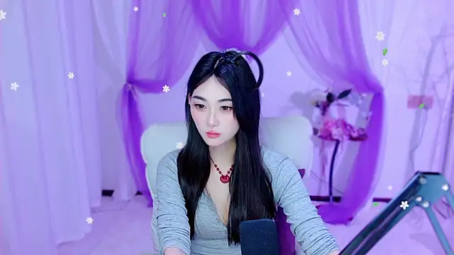 Tili Lucky online show from 05/19/26, 01:56
