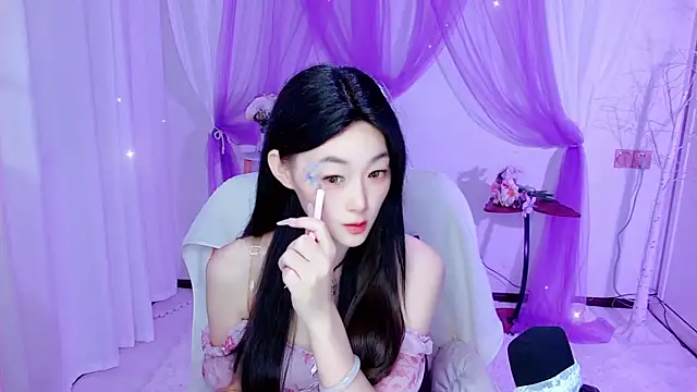 Tili Lucky online show from 07/19/26, 12:25