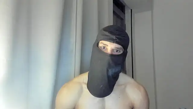 Snapshot of mysterious_muscles chatting on 05/14/26, 02:51 mysterious muscles online show from 05/14/26, 02:51