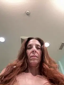 Raevyn online show from 05/27/26, 04:31