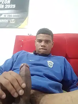 Snapshot of SantiHotxxxVergon chatting on 06/17/26, 01:34 SantiHotxxxVergon online show from 06/17/26, 01:34